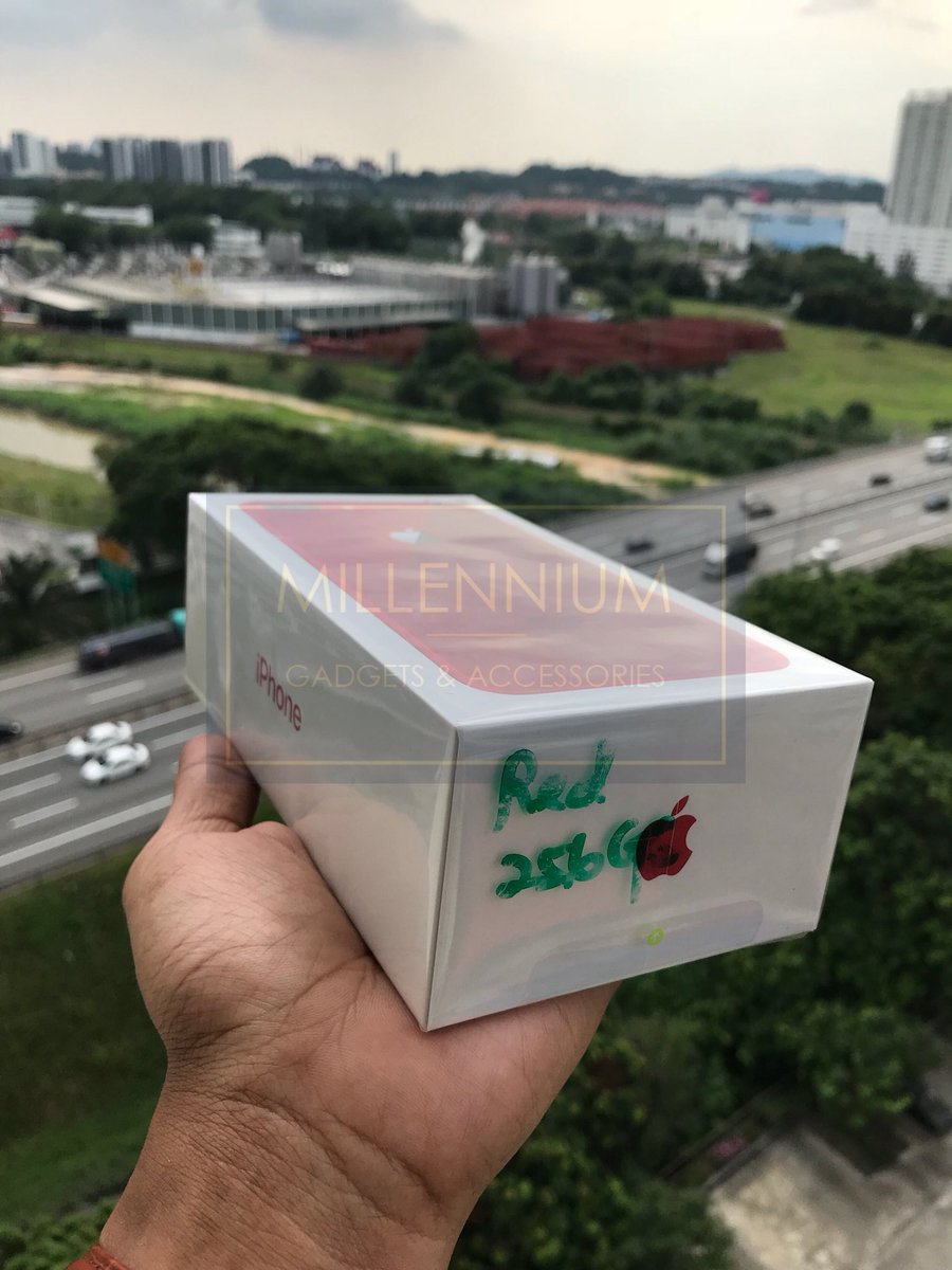milleniumgadget's tweet photo. Pecah kaca, pecah gelas!
sudah baca, sambarlah iPhone 8 Plus!
HEHEHE
iPhone 8plus 256gb RED MYSET 
New Warranty tak aktif lagi!
Harga Market skrg RM4899
kita nak bagi promosi sempena nak raya untuk iphone 8plus ni HANYA RM4599!
JIMAT RM300 woi!
#iphone8plusred #myset https://t.co/lVgPkhUoEb