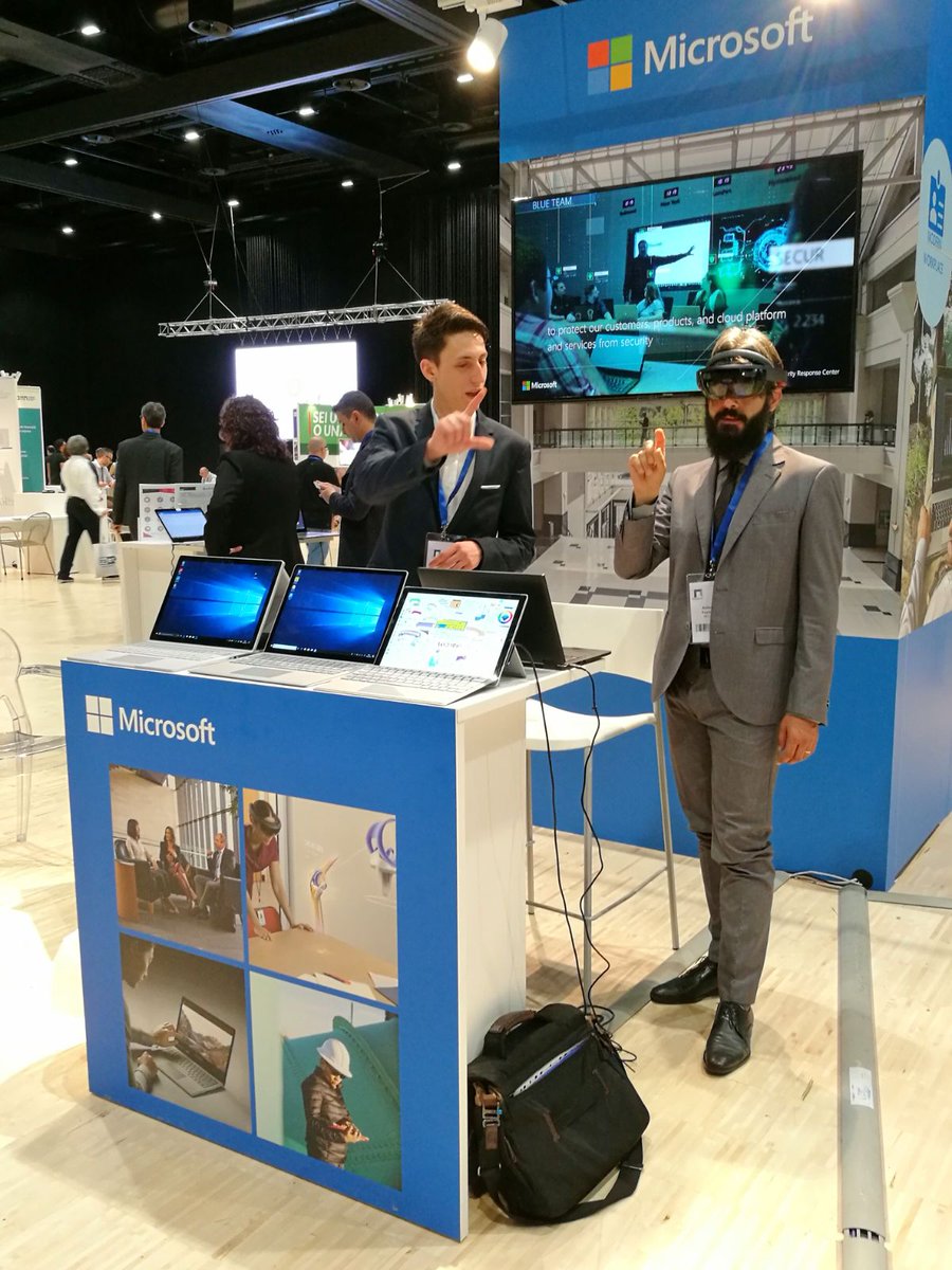 FPA_net's tweet photo. Test di realtà virtuale? A #FORUMPA2018 abbiamo anche questo! Vi basterà passare allo stand @microsoftitalia 😉 #VirtualReality https://t.co/rwBuDOvIOr