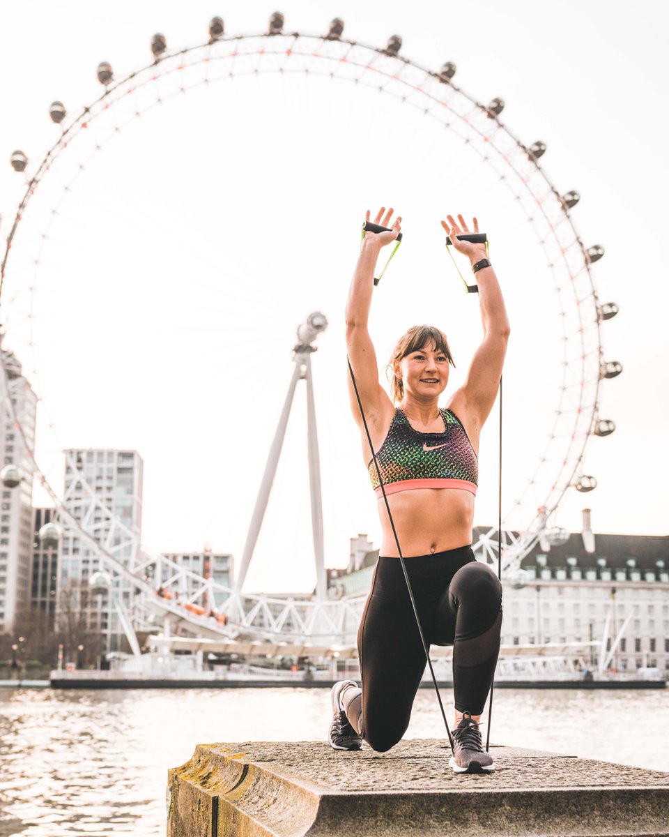 Throwing it back to when the photoshoot said SUMMER, but the weather disagreed! 🙊😳😂
#fitness #bestsbootcamp #summer #training #london