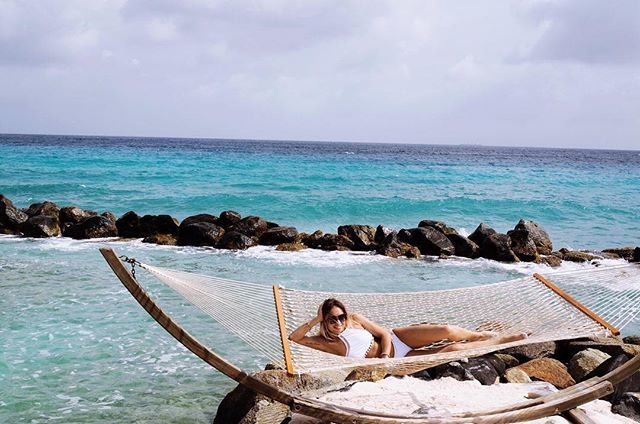 DontCrampMyBlog's tweet photo. Renaissance Island of @renaruba has plenty of relaxation spots like these. I actually fight with myself whether should I post the embarrassing video of myself trying to climb o to one of these ... 🙄 what you think? #renaissancearuba #renaeuba #hammoc… https://t.co/KnskfUGCpt https://t.co/8xLHF7ehcK
