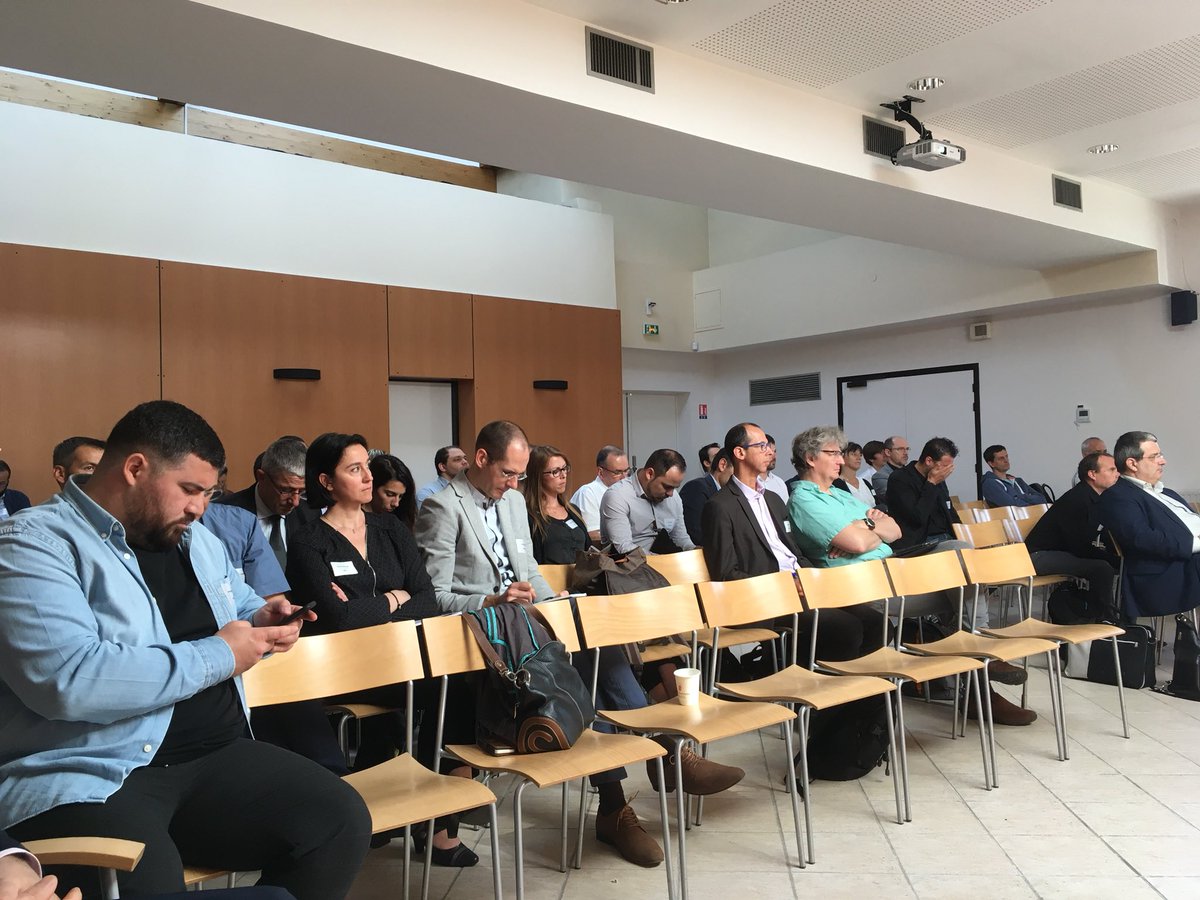 pascalfouque's tweet photo. Assistance nombreuse et attentive à la matinale @ADIRA_asso sur les enjeux de l’externalisation vers le Cloud https://t.co/t3R8y76x1f