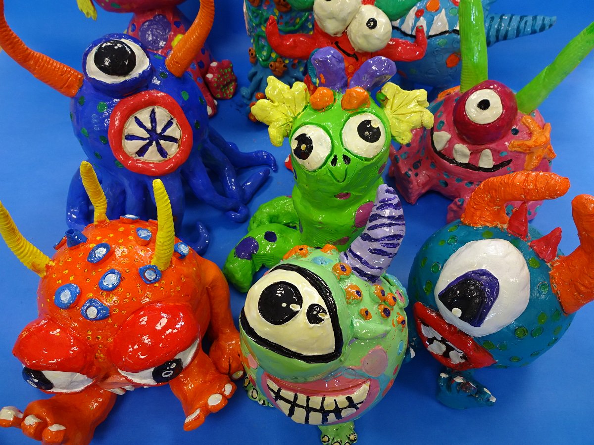 Art at Ballard: Our Year 6s have designed and created their own sea monsters - then made them out of clay! Here are some of the finished pieces. ow.ly/fT5S30k8INT <a href="/BallardSchool/">Ballard School</a> #MadeAtBallard