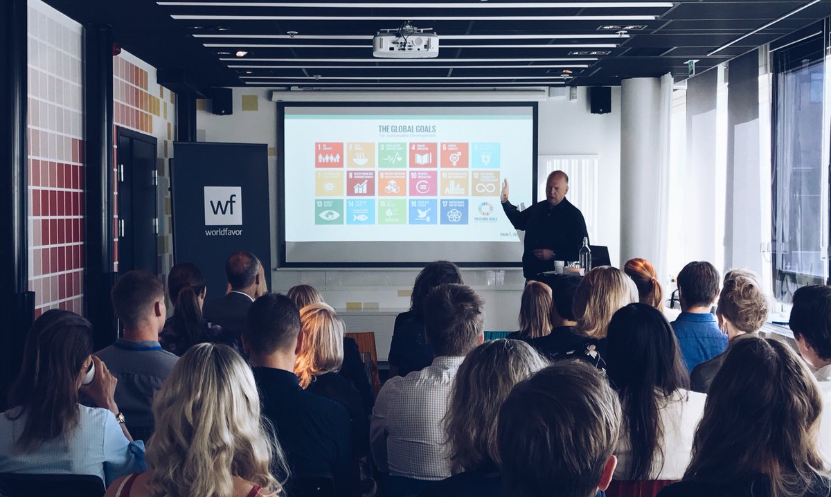 worldfavor's tweet photo. Tack till alla besökare och såklart morgenens talare, @PLarshans som bland mycket annat berättade om hur RagnSells jobbar med #materialitet, #hållbarhetsrapportering &amp; vikten av att göra #hållbarhet till kärnan i affären. Få inbjudningar till våra event: https://t.co/thzoFd1ITi https://t.co/g5nqLsUITH
