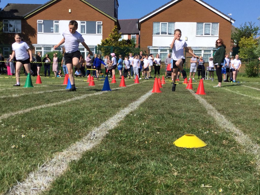 Layton_Year5 tweet media