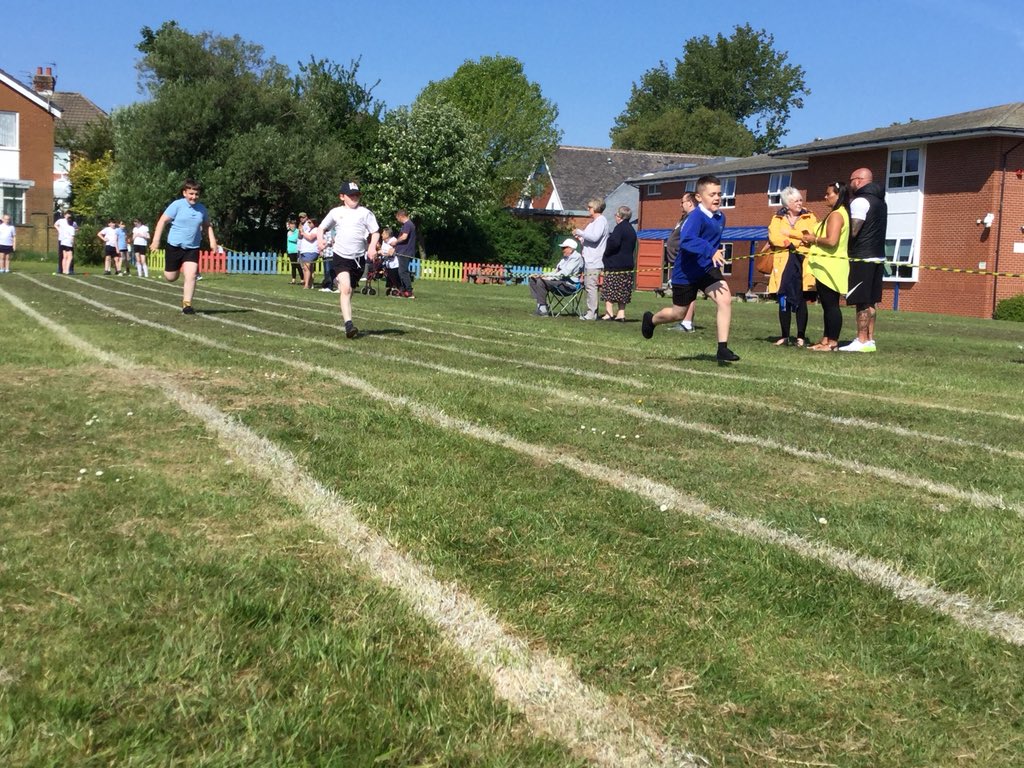 Layton_Year5 tweet media