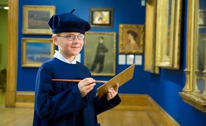 Could you be the next Van Dyck? Fancy creating your own masterpiece?  Drop in at our free family friendly event on Saturday to create a triple portrait, 12.30pm-3.30pm #FamilyFun #Free #CraftActivity #LoveFerens #MuseumOfTheYear