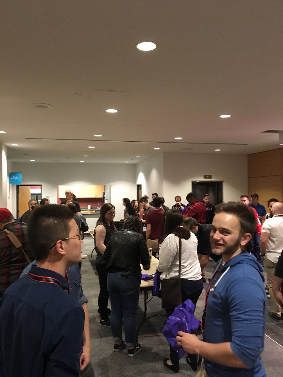explodeconf's tweet image. Ppl arriving for #explodeconf18 in London, Ontario #code #design #product