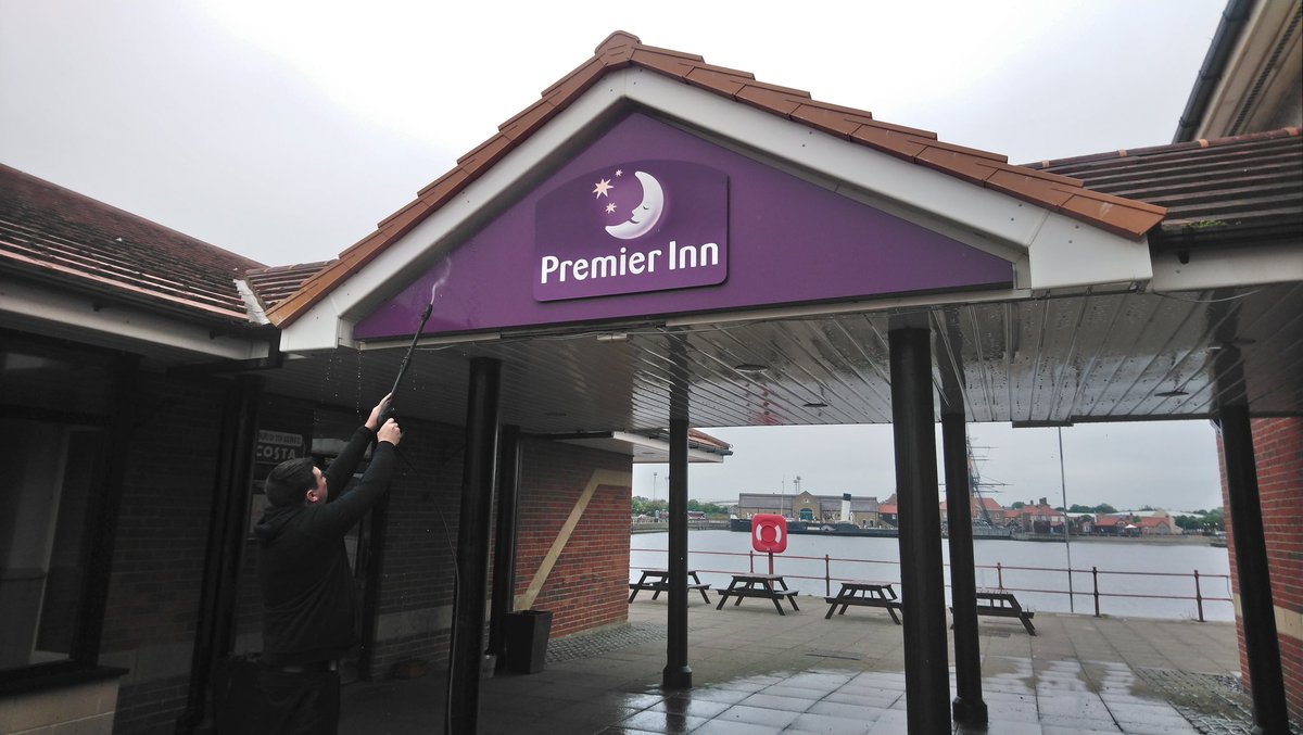 Hartlepool Marina Premier Inn tweet media