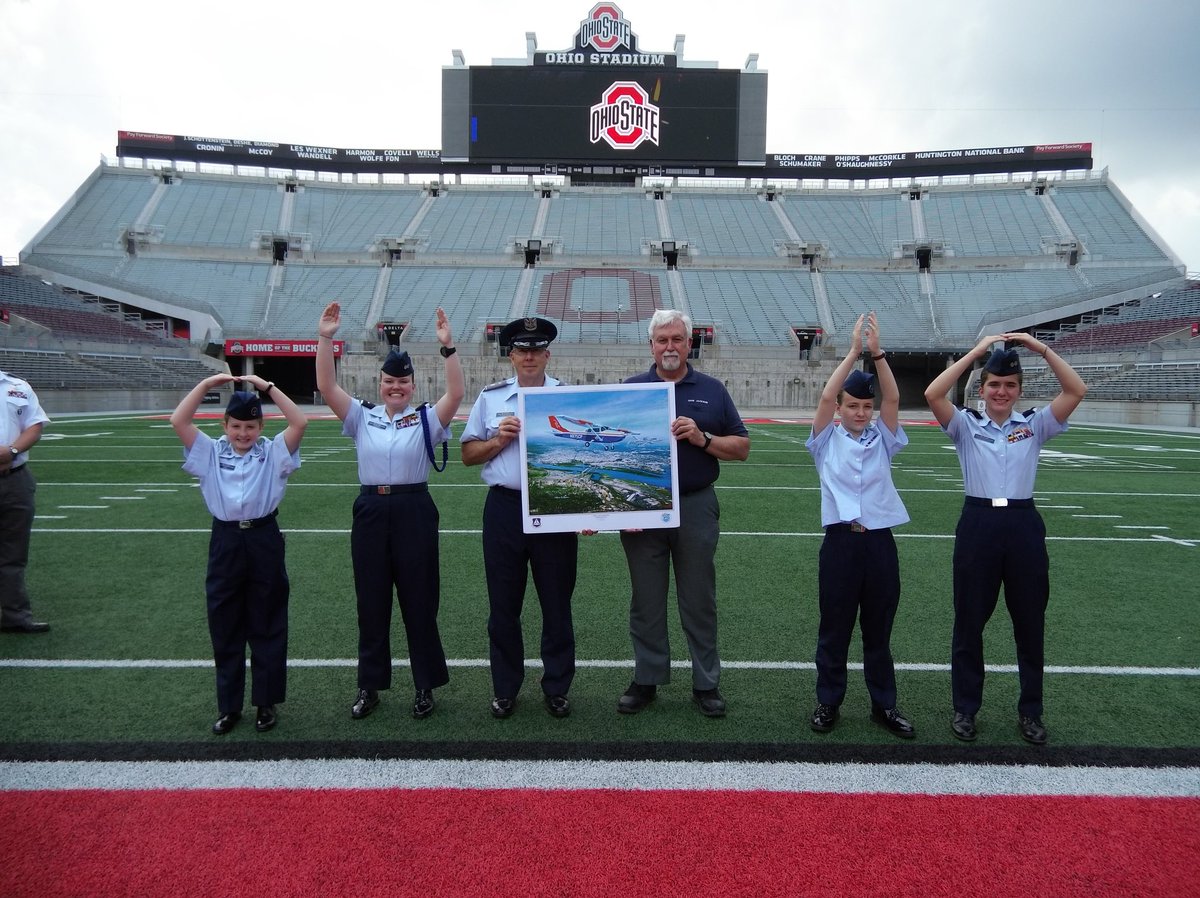 CAPHimes's tweet image. On the hallowed grounds of THE Ohio State University football field. #TotalForcePartners #oshp #osupolice #osu @OhioStateFB @OSUCoachMeyer @OhioState