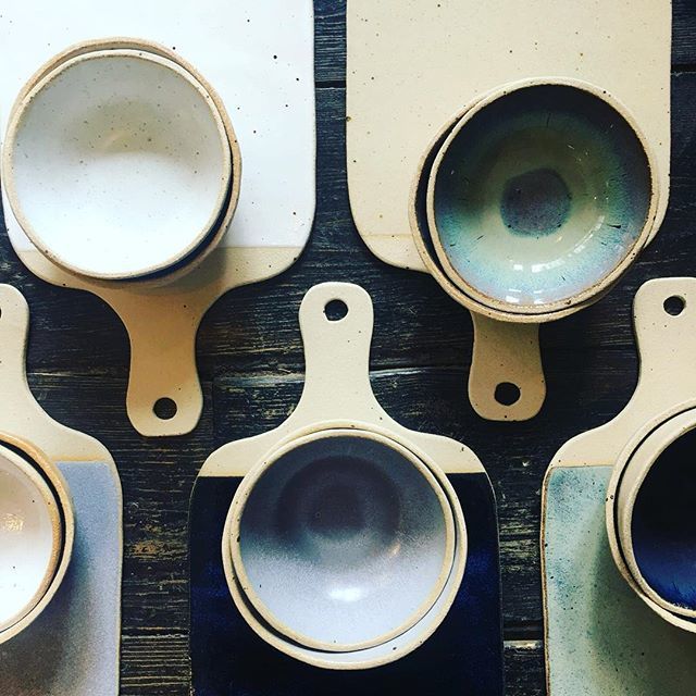ktchnprvsns's tweet photo. We’ve had a big restock of these amazing nesting bowls and cheese boards from @thesupersparrow, including the new galaxy glaze 🌛💙🌜perfectly (self) giftable 🙌🏻 #stokenewington #stokenewingtonchurchstreet #n16 #shoplocal #shopindependent #londonret… https://t.co/3RNeaNLuoR https://t.co/Y96aU66dtn