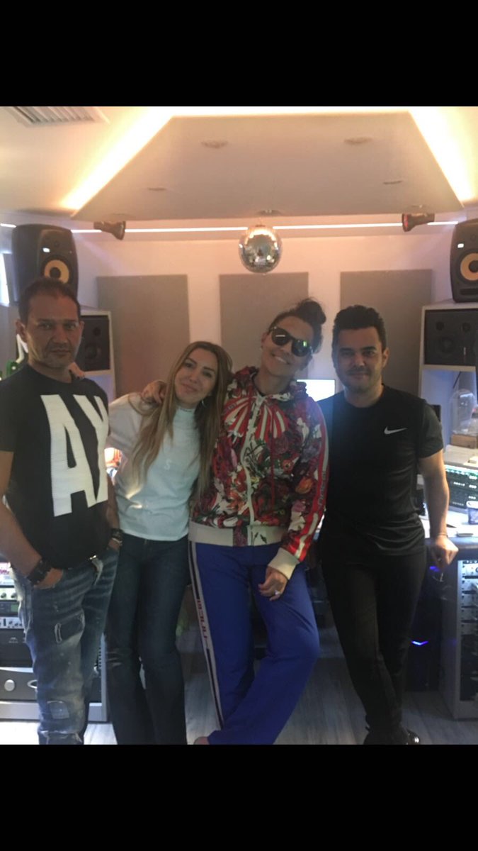 Ekibe gel😍💞💞👏🏻yeni yeniii sarkilar bitmez <a href="/VolgaTamoz/">Volga Tamöz</a> <a href="/aysensimsekyay/">Ayşen Şimşekyay</a> kemalllll hadi bismilllahh