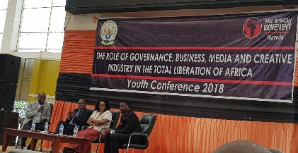 isimbi_edwige's tweet image. Happening now is a panel discussion on "The role of Pan African Youth in smooth conduct of electoral Process. The Case of Rwanda" 

Our Panelists are: 
Mr. MUNYANEZA Charles 
Hon. @Bamporikie 
Hon. @Mukazibera 
Moderator: @Muhirela 

#YouthConference2018 
#PamWeek 
#ALD2018