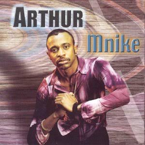 DriveGfm's tweet photo. Coming up on the #DoublePlayback today we've got Arthur-Mnike and Mafikizolo - Ndihamba Nawe requested by Wendy Makhanya eNtuzuma Don't miss it #TKDKzn #TheKingsDrive #WeLoveOurLadiesThursday https://t.co/UMmxXmumAN
