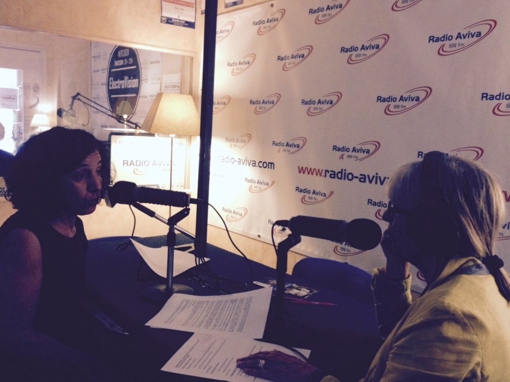 EuropeMtpOc's tweet photo. [LIVE] Interview de Madame Rahmouna Boutayeb pour le projet culturel européen The Spur à @RadioAviva88Fm #EuropeCréative #EurorégionPyrénéesMéditerrannée #BureauDesArtsetTerritoires à Montpellier #JMEurope https://t.co/o5HdlND2S5