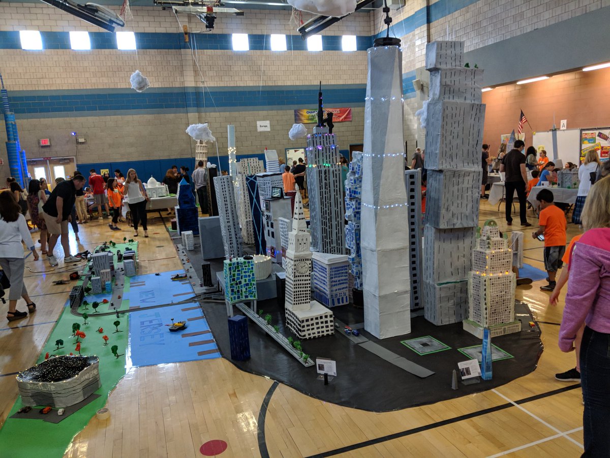 AMAZING designers and engineers @BedwellSchool AriTECHure museum!!!  So proud of our students and creative designs.  Congratulations to students and @bedwell_tech for thier hard work. #whatschoolcoulsbe #bedwellArchiTECHture #studentengineers