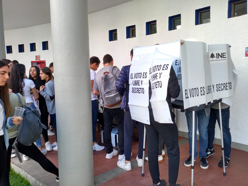 En #MiMaguen llevamos a cabo un ejercicio electoral apoyados con el <a href="/INEMexico/">@INEMexico</a> <a href="/lila_pinto/">Lila</a> <a href="/miguelzapatacla/">Miguelzapataclaveria</a> <a href="/susanamemun/">Susana</a>