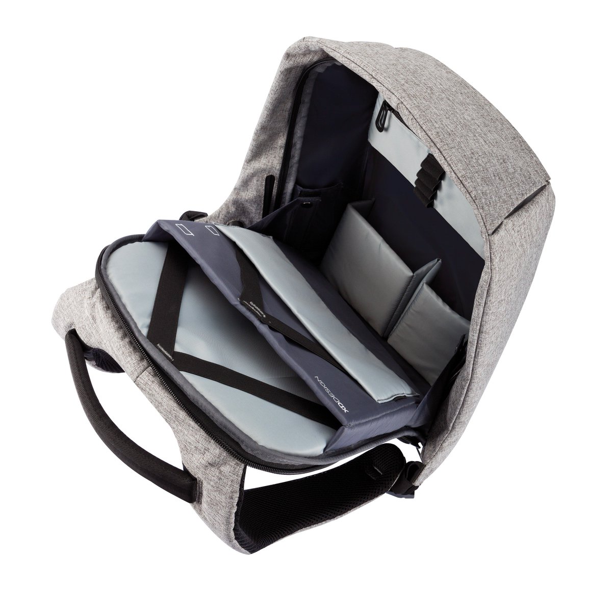 uber_kenya's tweet photo. It’s our final giveaway! 😎 Win an anti-theft backpack from @bluelinegifts shop by following @bluelinegifts on Instagram and use the hashtag #UberMovesAfrica in a sentence! https://t.co/isz2B75G84