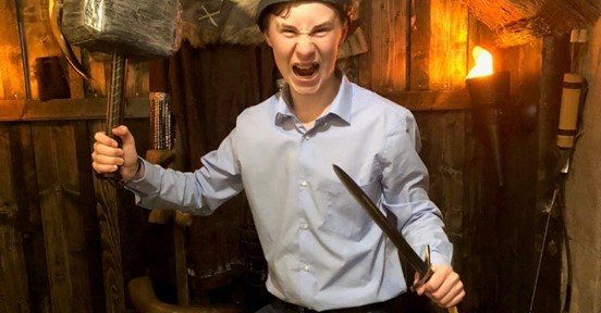 RMEnglishYork's tweet photo. I think I would suit the Viking era, would you? #harrystakeover #thevikings
https://t.co/GPcSVN2h6m https://t.co/dX6x1YCdHu