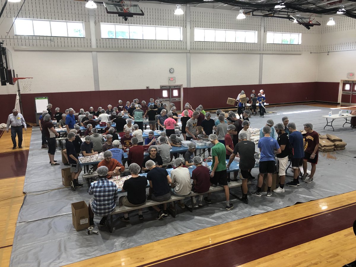 DragonPhysiX's tweet photo. Day of Service 2018
The Interact club and a total of 87 high school students are packing meals to feed those in need around our area. #EndHunger #DOS2018
#Interact @NjRotary @CecalaMHS @MarkRSchwarz @MHSPLN @NurseFastiggi https://t.co/M1ubVvPXUn