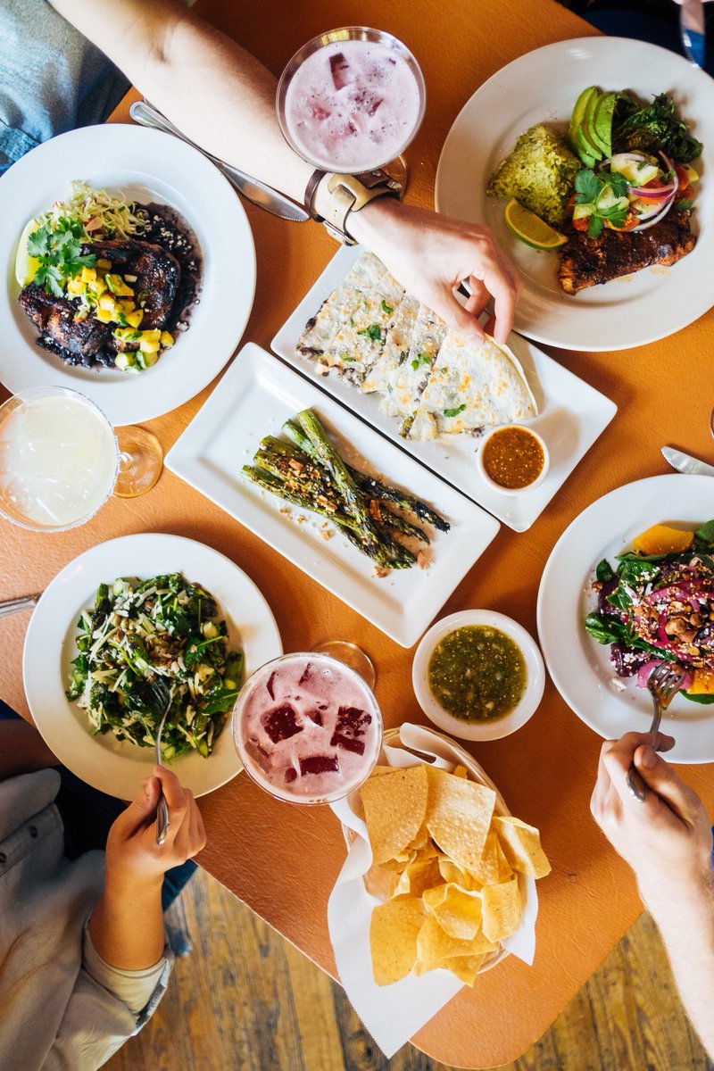 Our new summer menu is here! Get the gang together and find your new favorites. 😋
.
#CentroCocina #Paragarys #PRGFoodie