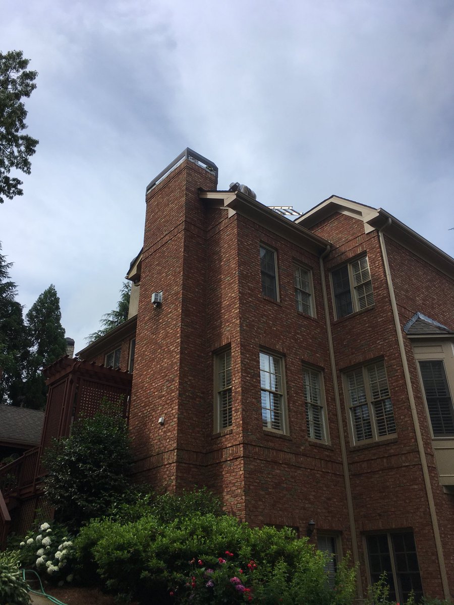 gabeeremoval's tweet photo. Taking bee removals to new Heights today. Working in metro Atlanta removing bees from a soffit. (Yes that’s bill up there) https://t.co/syIxCu0EMY