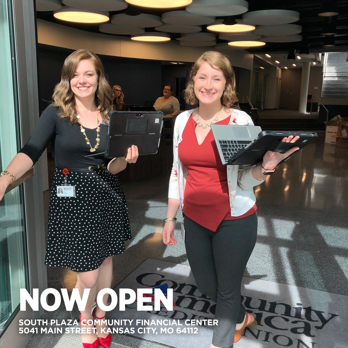 CommunityAmerCU's tweet photo. Our South Plaza location at 5041 Main Street is now open for business! Stop by to see the new digs 🤩, have a cup of joe ☕️, and snag a freshly baked chocolate chip cookie.🍪 And, yes, there is a drive-thru! #WEKC #PlazaLife #CommunityAmerica https://t.co/zCsLw5F6sF