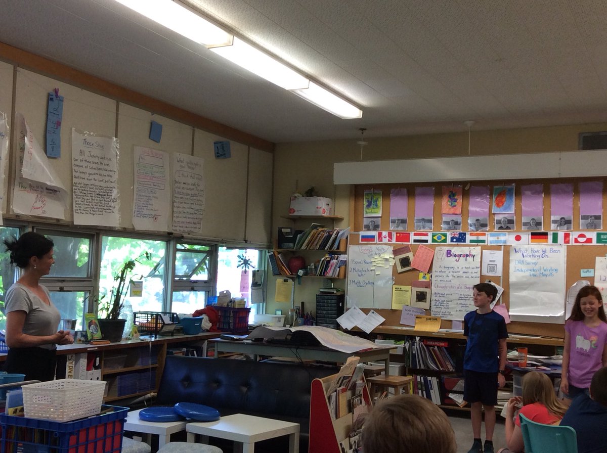 baggio_tamara's tweet photo. A great visit from Donna Skelly learning how to debate in the Ontario Legislature. “Should we be able to wear hats in our school?” https://t.co/sYu2bZd810