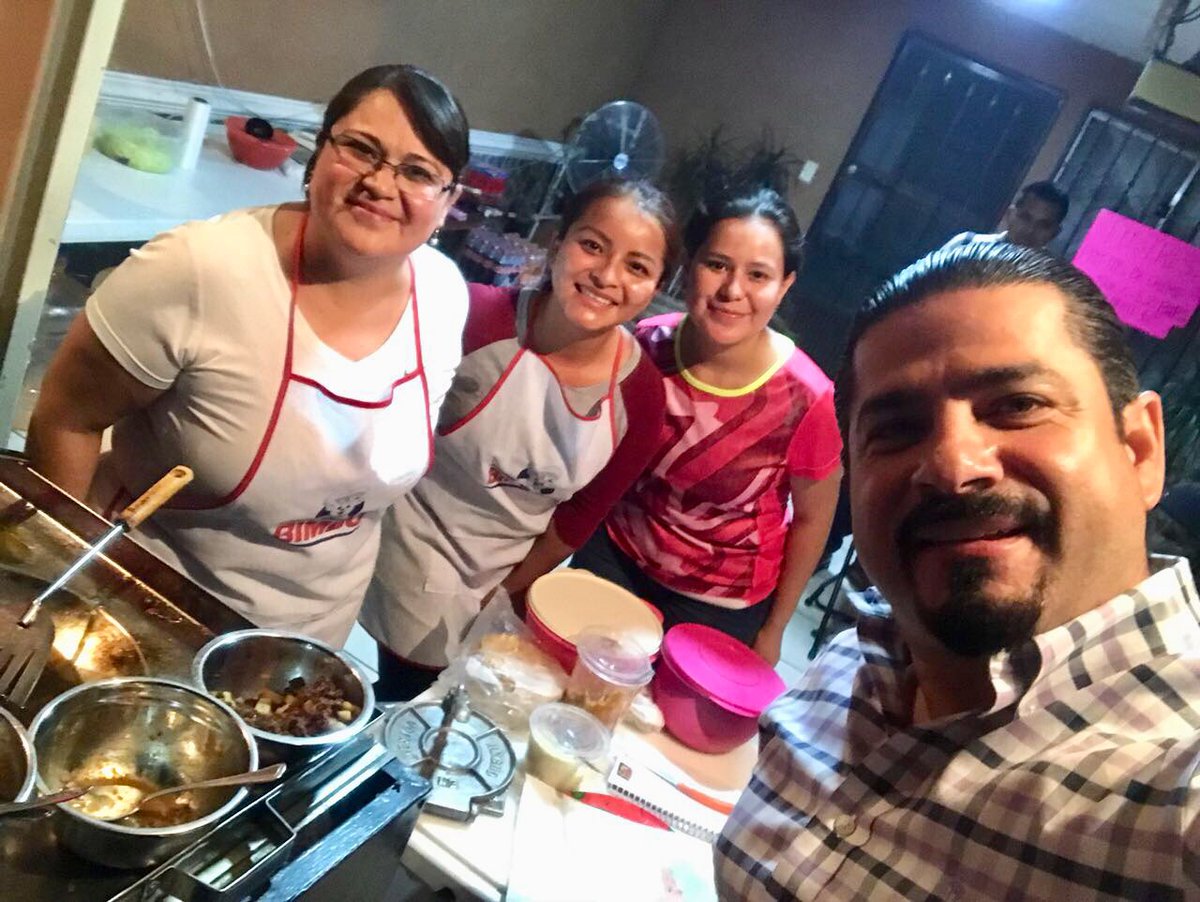 shamir_fdz's tweet photo. 💥Les recomiendo los tacos de mis amigos Ray y Angelica de Residecial del Norte. #MuyRicos https://t.co/yw8evfEMpt