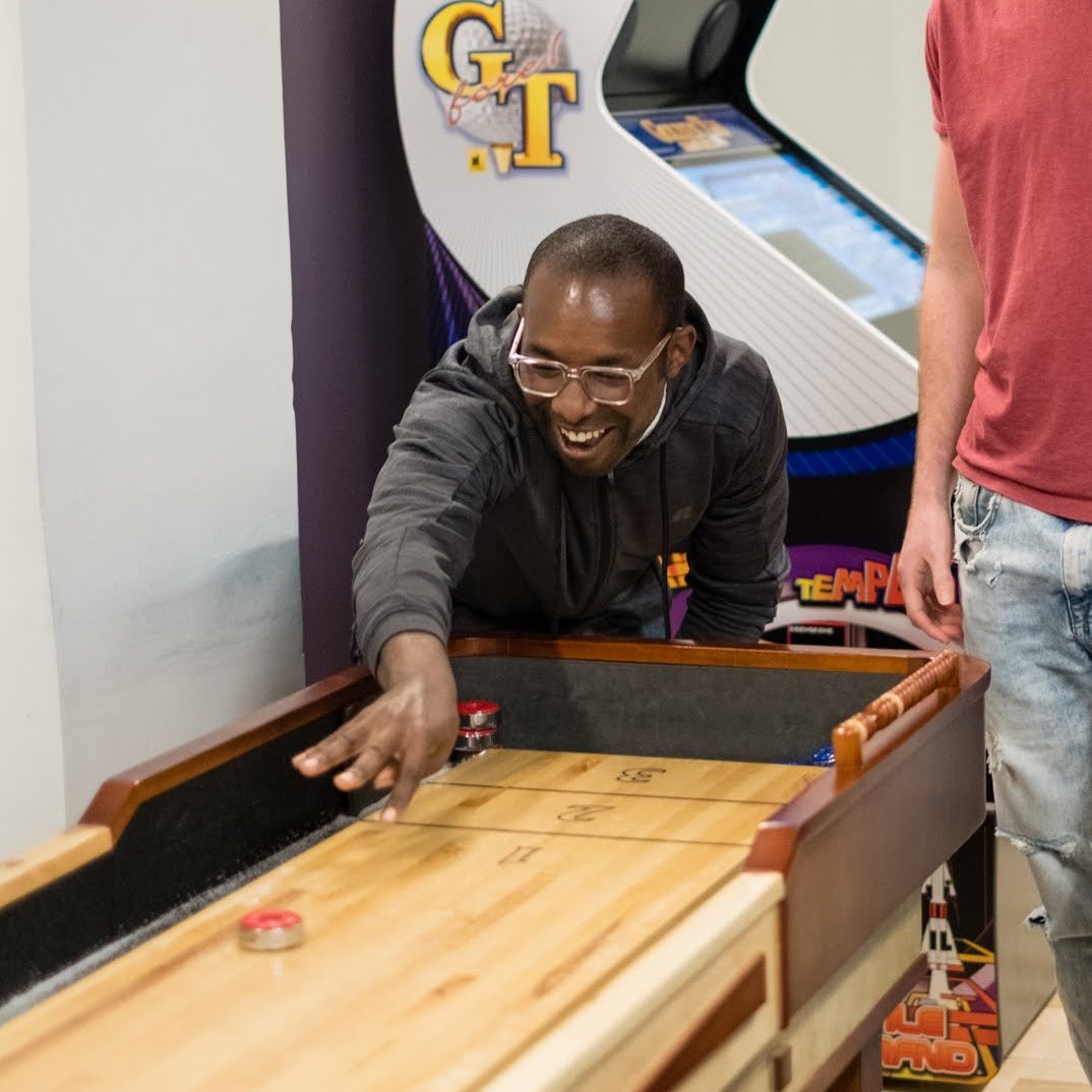 createwithcolab's tweet photo. Make your offices what you want them to be. #interplayventures transformed one of their offices into a chill gaming room. https://t.co/4ZF8UlhbIt https://t.co/wRdpVR1Rge