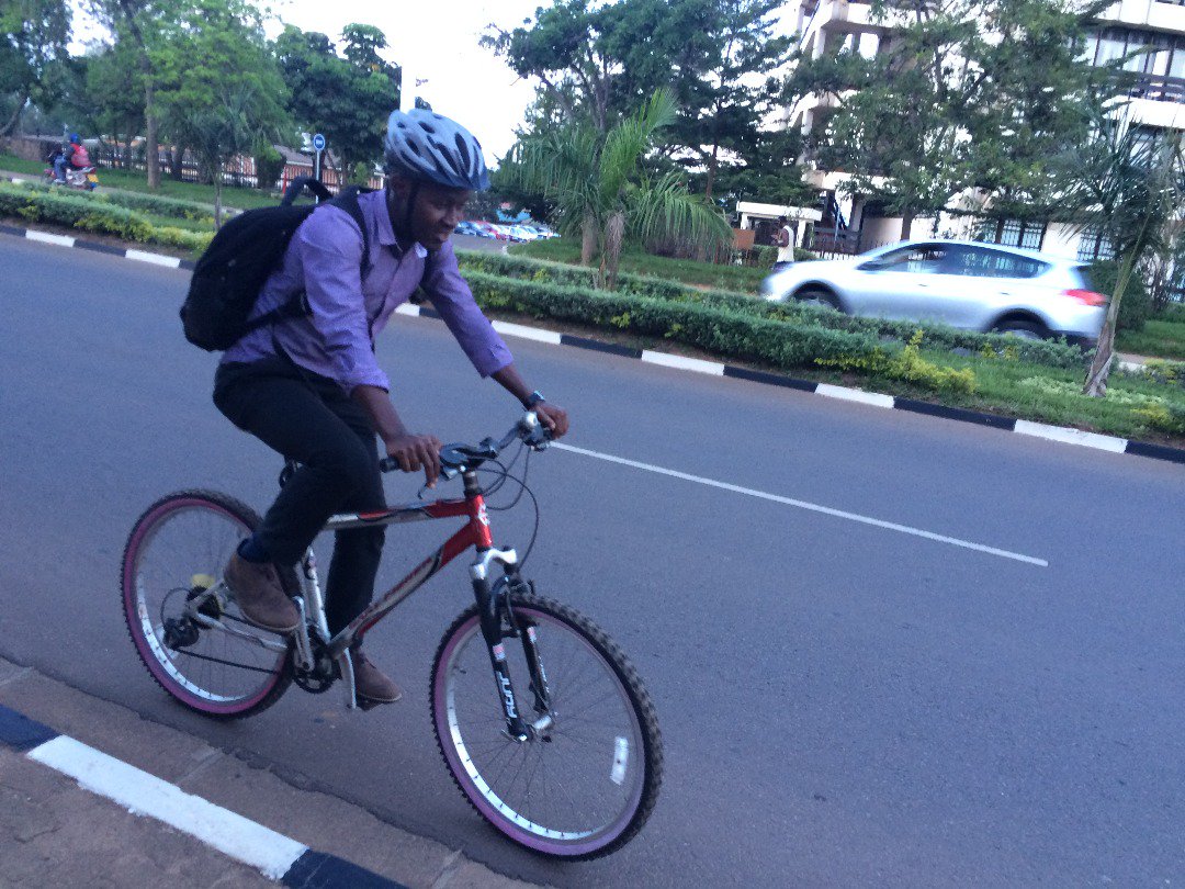 GGGI_Rwanda's tweet photo. Choosing cycling as an environmentally friend mode of transport doesn’t stop on #WorldBicycleDay. @GGGI_Rwanda staff @Ndiricardo promote cycling throughout the year as part of our commitment to #workgreen. #BTWD2018 #WorldBicycleDay #BikeToWorkDay @REMA_Rwanda @EnvironmentRw https://t.co/Rz2ya5ALLW