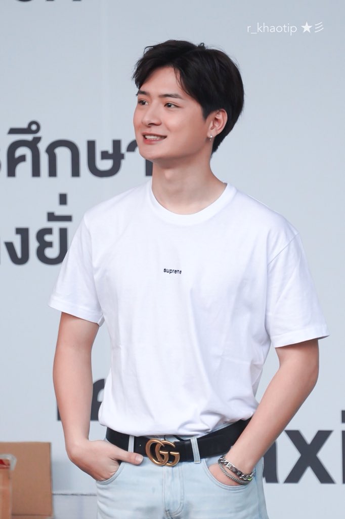 r_khao tweet picture