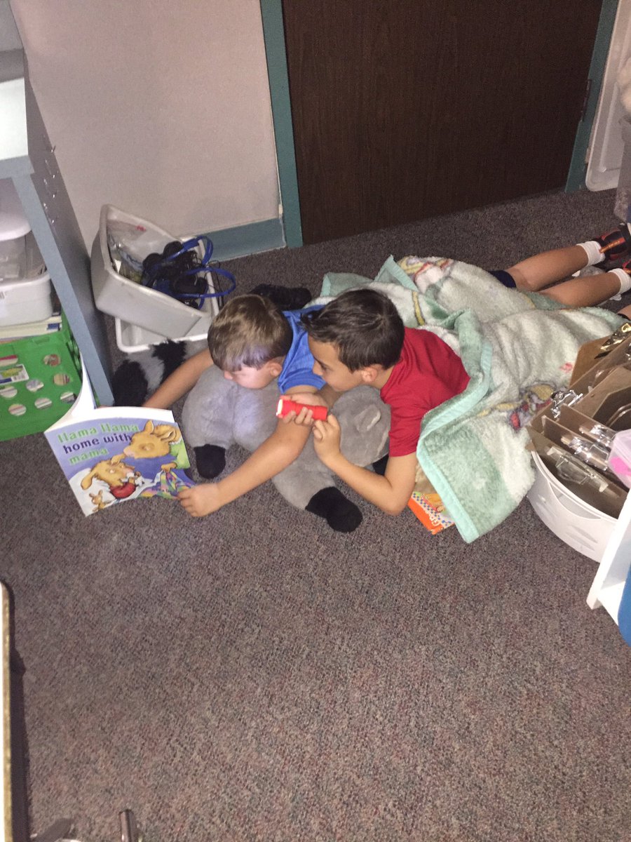 mrscruzgrade1's tweet photo. Today is hibernation day! They are really practicing reading, listening and social skills. #trickedthem #firstgradeisfun #mbebears #HumbleISD_mbe https://t.co/KvcW7ppKvI