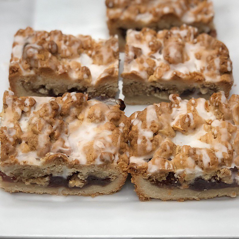 ridgemktplace's tweet image. New Bakery item: Raspberry Crumble Bars! These coffee cake bars with raspberry filling are the perfect compliment to your morning cup of coffee! #raspberrycrumble #coffeecake #wildflourbakery
