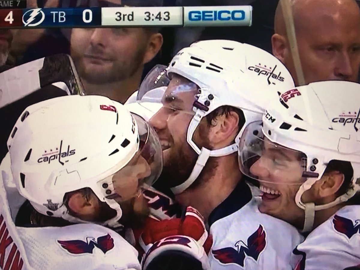 vebuardo's tweet photo. Happy fellows! #Capitals #NHL https://t.co/K0wyXksOI6