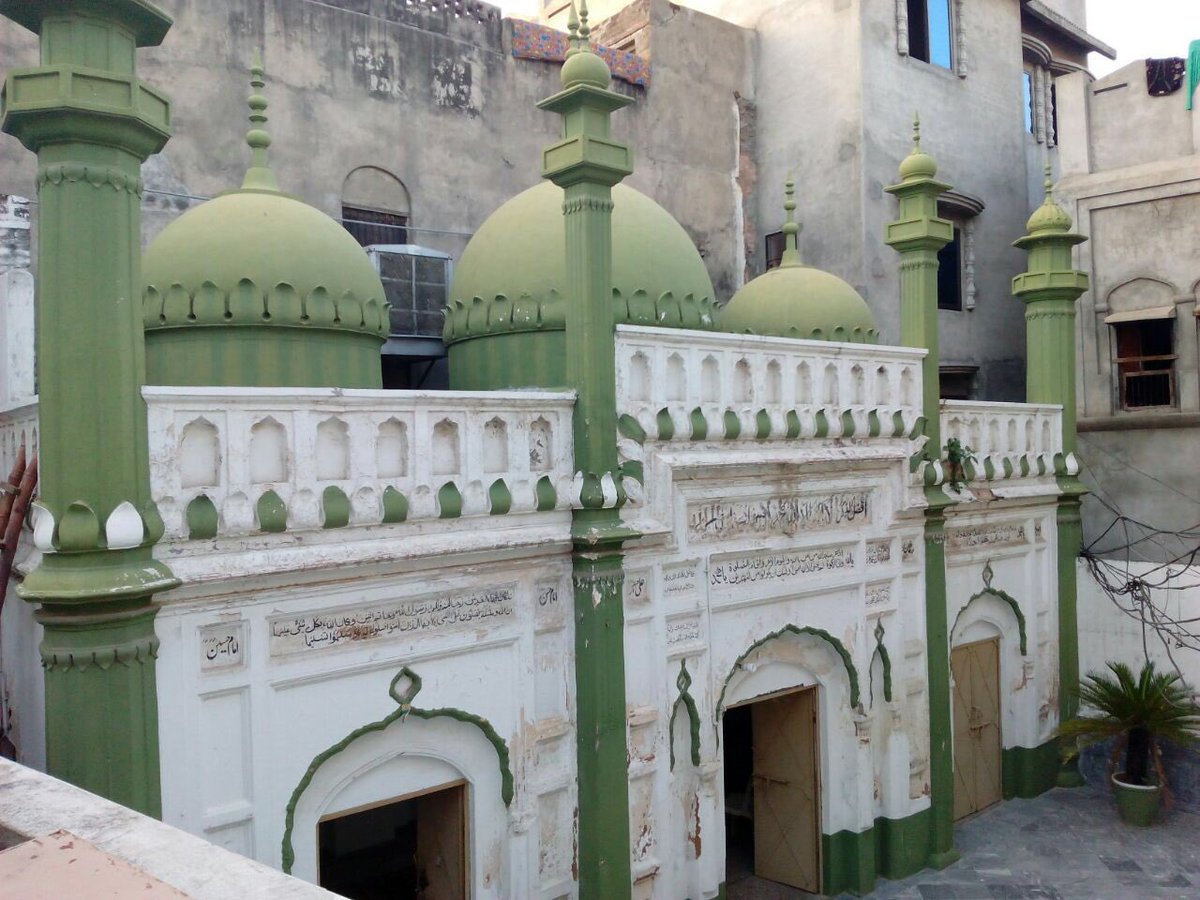 ImamGreece's tweet image. #AhmadiyyaPersecution 

Ahmadiyya Mosque Baitul Mubarak in Sialkot attacked by Muslim Mob. Minaret &amp;amp; Dome vandalised.

State backed persecution of Ahmadi Muslims continue in #Pakistan

#AhmadiMosqueattack