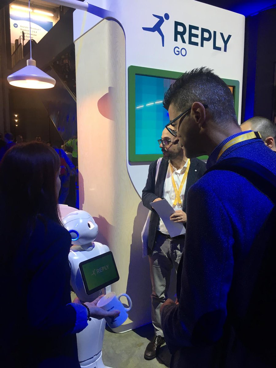 Reply_ITA's tweet photo. Pronto per il #GoogleCloudSummit? Vieni a trovare #GoReply per scoprire i segreti del #cloud. C’è anche #Pepper, il robot umanoide di #SprintReply. https://t.co/GMLERwYTT7