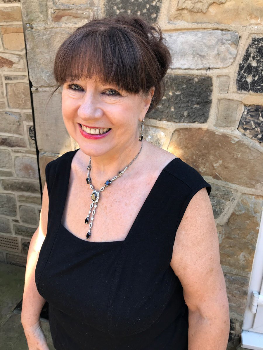 Sensational60s1's tweet image. A bit of bling for our styling necklines today! #sensationalbabyboomers #over60s #ourstyle #jewellery #anneandanne