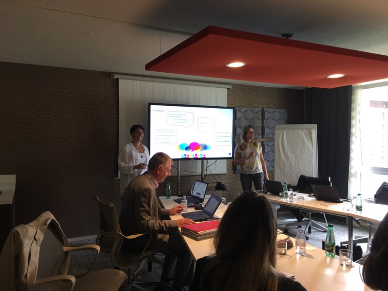 lambert_magali's tweet photo. Merci aux collaboratrices de nos agences #Axa P.O - Aude pour leur dynamisme lors de cet atelier ! #capcroissance #recommandation #saga @sandrineaxa @BertrandDauba https://t.co/WMElISRDar
