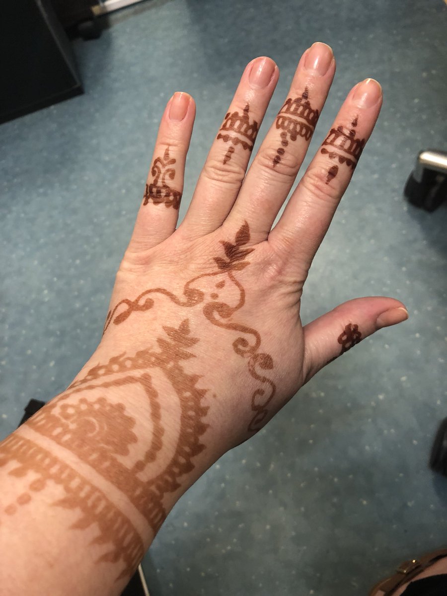 WMMissBeever's tweet photo. I love my Henna ❤️ https://t.co/wzXhPUm8EI