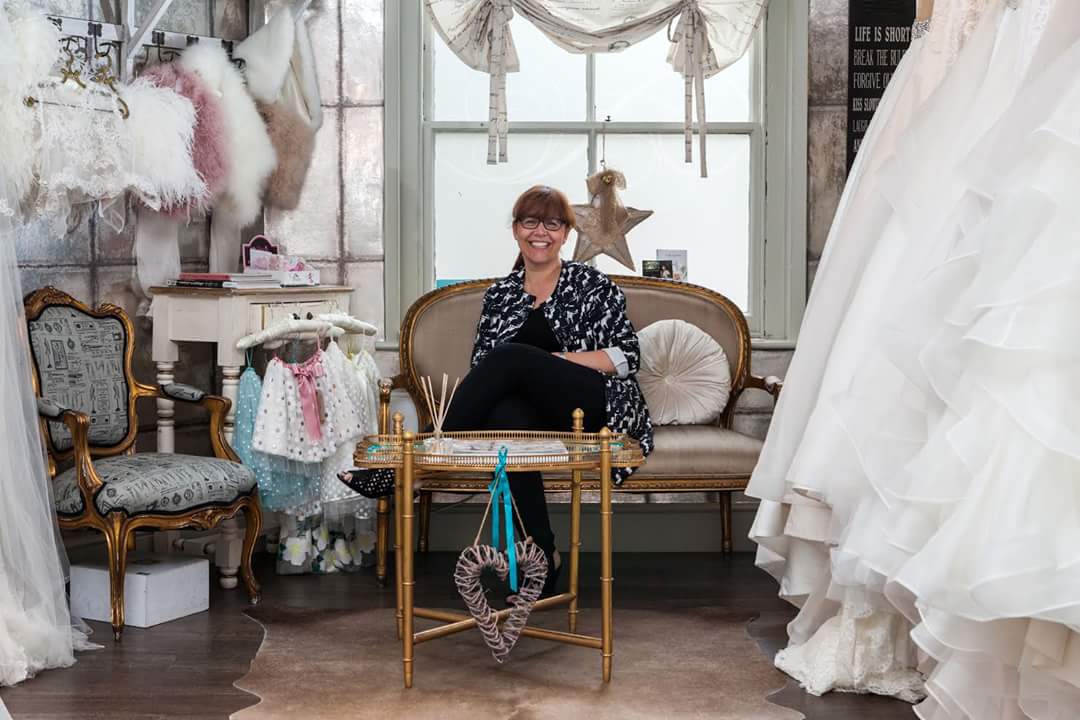 With the royal wedding fresh in everybody’s minds, #CaterhamValley For You catches up with Sally Brady, owner of the <a href="/HelenaFortley/">Helena Fortley</a> Bridal Boutique, to find out her hot tips for brides-to-be this season: caterhamvalley.co.uk/helena-fortley…
#wedding #weddingdress #RoyalWedding