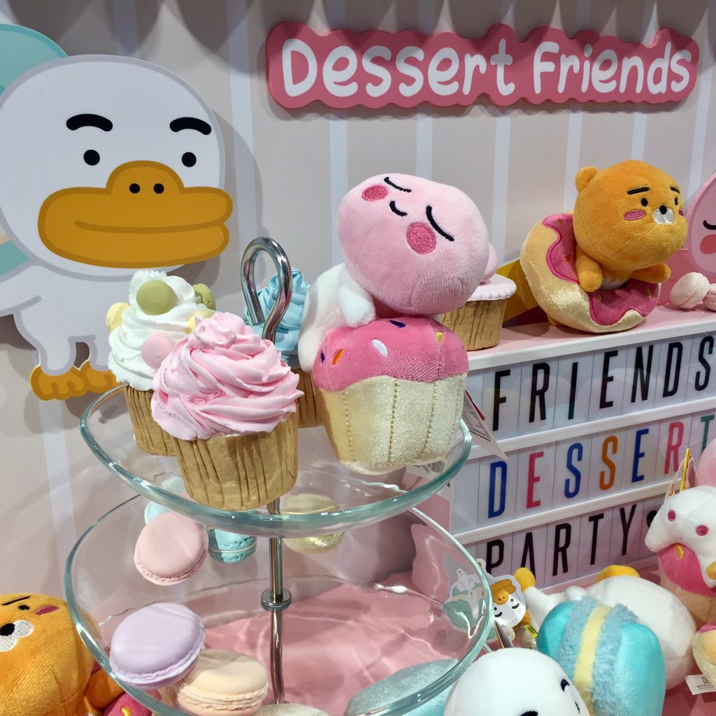Myhouseseoul's tweet photo. 💕 #🙏KakaoFriends 

ในส่วนของโหมดนักบินของ Ryan 
และโหมดขนมหวานนั้น 😆 

ไปโดนมั้ย ถามใจดู ㅋㅋㅋㅋ

#Flyingryan #DessertFriends #ryan #Apeach https://t.co/SviEKaG9B6
