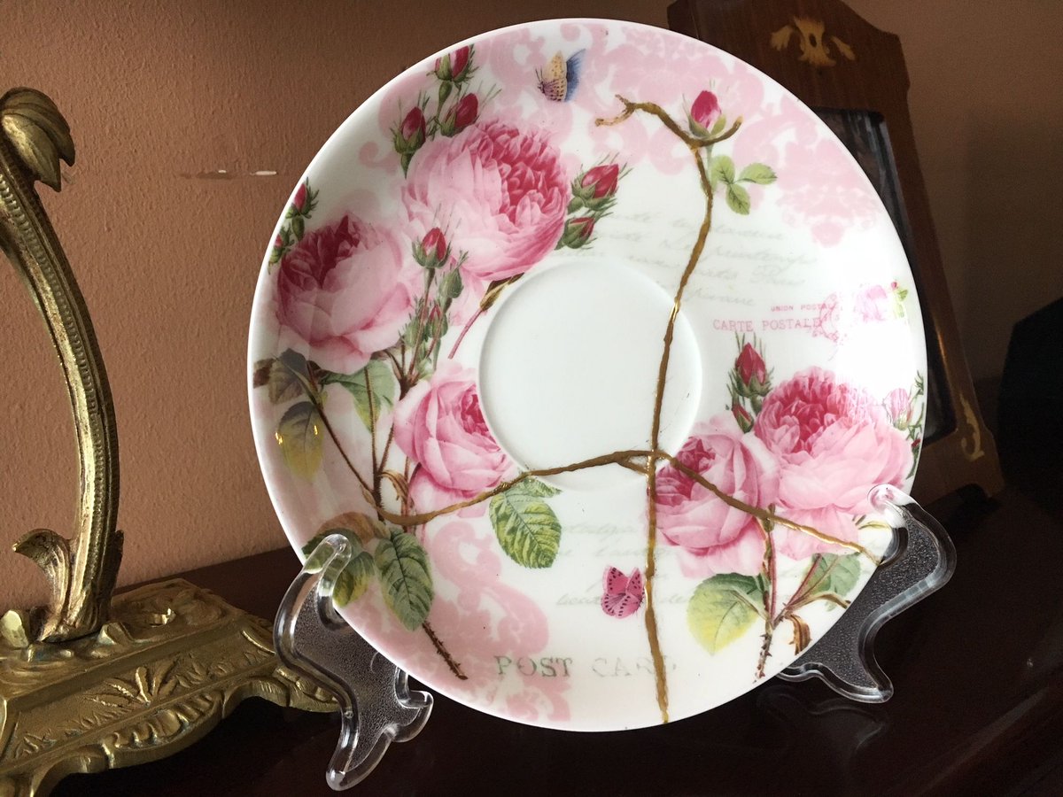 nipponearcom's tweet photo. Kit Kintsugi nova-reparar ceramica con oro
#DIY #HazloTuMismo #Japon #kintsugi #kintsukuroi #oro #porcelana https://t.co/23x5XAzTOP