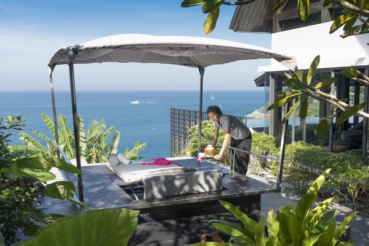 Heavenrentals's tweet photo. New Addition - Take a look at our Stunning 5BR Luxury Villa in #Kamala #Phuket Where #Food and #Art Fuse for the Delight of your Senses ~ Book Now: https://t.co/HMURSsp8C8 #luxuryvilla #luxurytravel #foodies #gastronomy #villarentals #travel #designvilla #designervilla #artwork https://t.co/C8OHFBft9Y