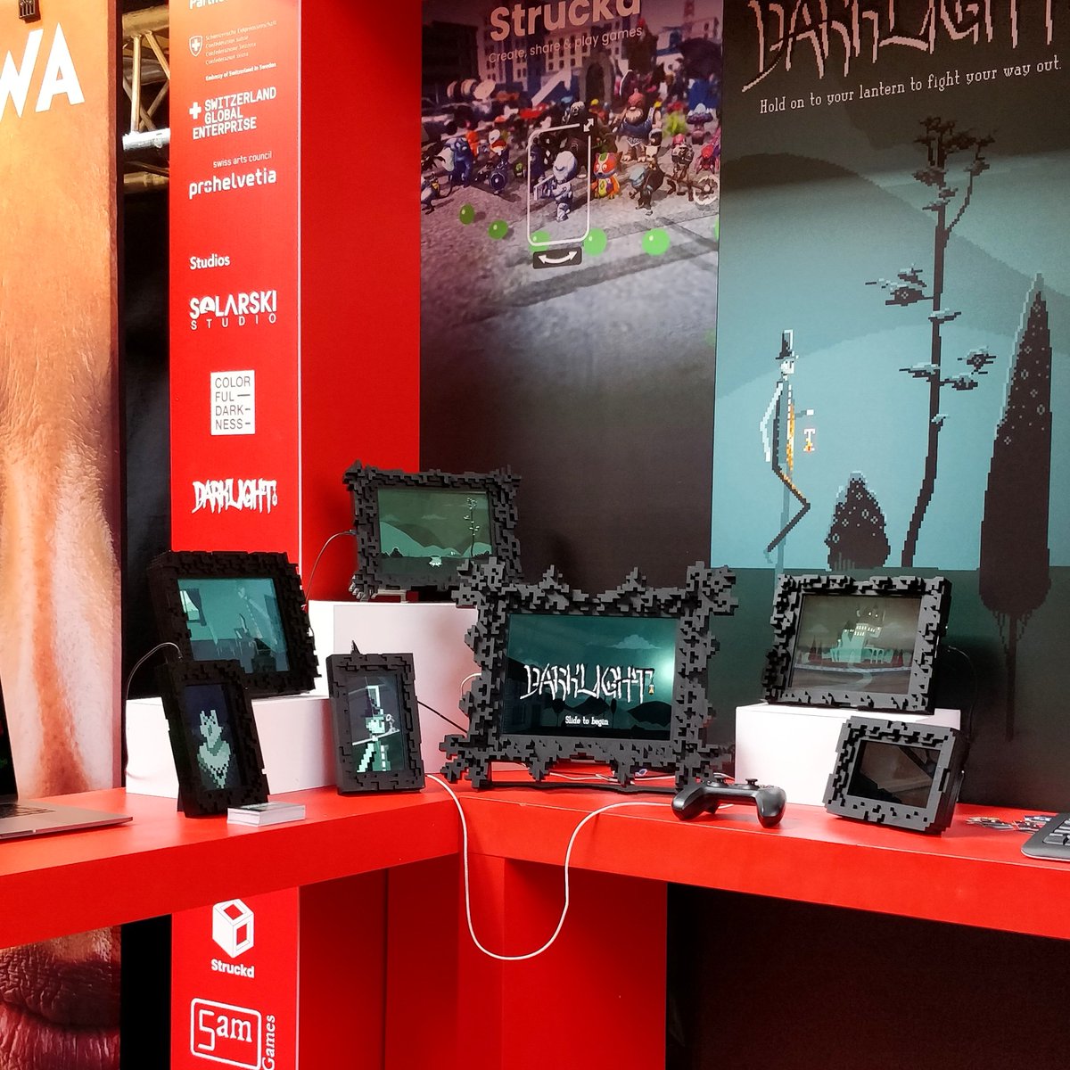 GameDarklight's tweet photo. We have the chance to show our game at the @NordicGame this week! Don't hesitate to come see us if you're around! 🎮
@HEADGENEVE @HeadMediaDesign @prohelvetia #swissgame #nordicgame #pixelart #gamedev #indiedev https://t.co/tf96MCMqhX