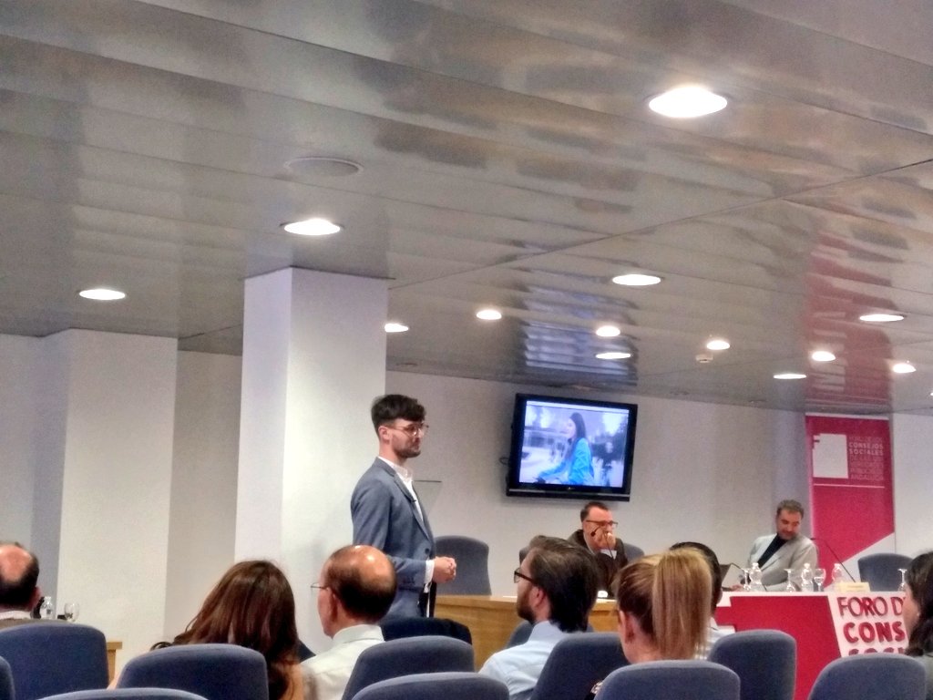UGRemprendedora's tweet photo. 🗣️Grandes presentaciones por parte de los 6 proyectos presentados en el IV Foro #invierTLab ¡Enhorabuena por las soluciones reales que nos habéis presentado! https://t.co/a07NYebANt