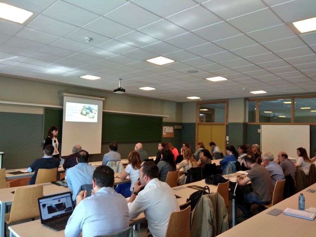 sodebur's tweet photo. Comienza el taller de 'Marketing digital aplicado al turismo: Facebook' que organizamos junto con  @UBUEstudiantes #SomosOrigenYDestino @BurgosTur #PEBUR1520 https://t.co/VD78KenAog