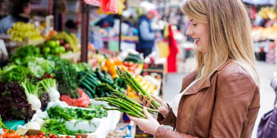 Los #nitratos y #nitritos son muy habituales en los #alimentos que consumimos a diario.🕵️‍♂️🥦🥕🥓🧀 ¿Sabes lo que son y por qué pueden suponer un riesgo para tu #salud?⚠👨‍⚕️
bit.ly/2ITANpn