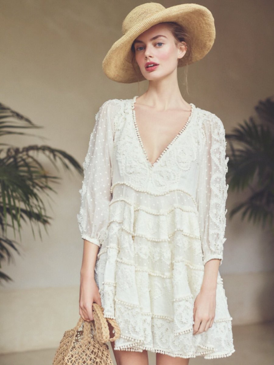 New Shoot for <a href="/hellofashion_uk/">Hello! Fashion</a> Out Now