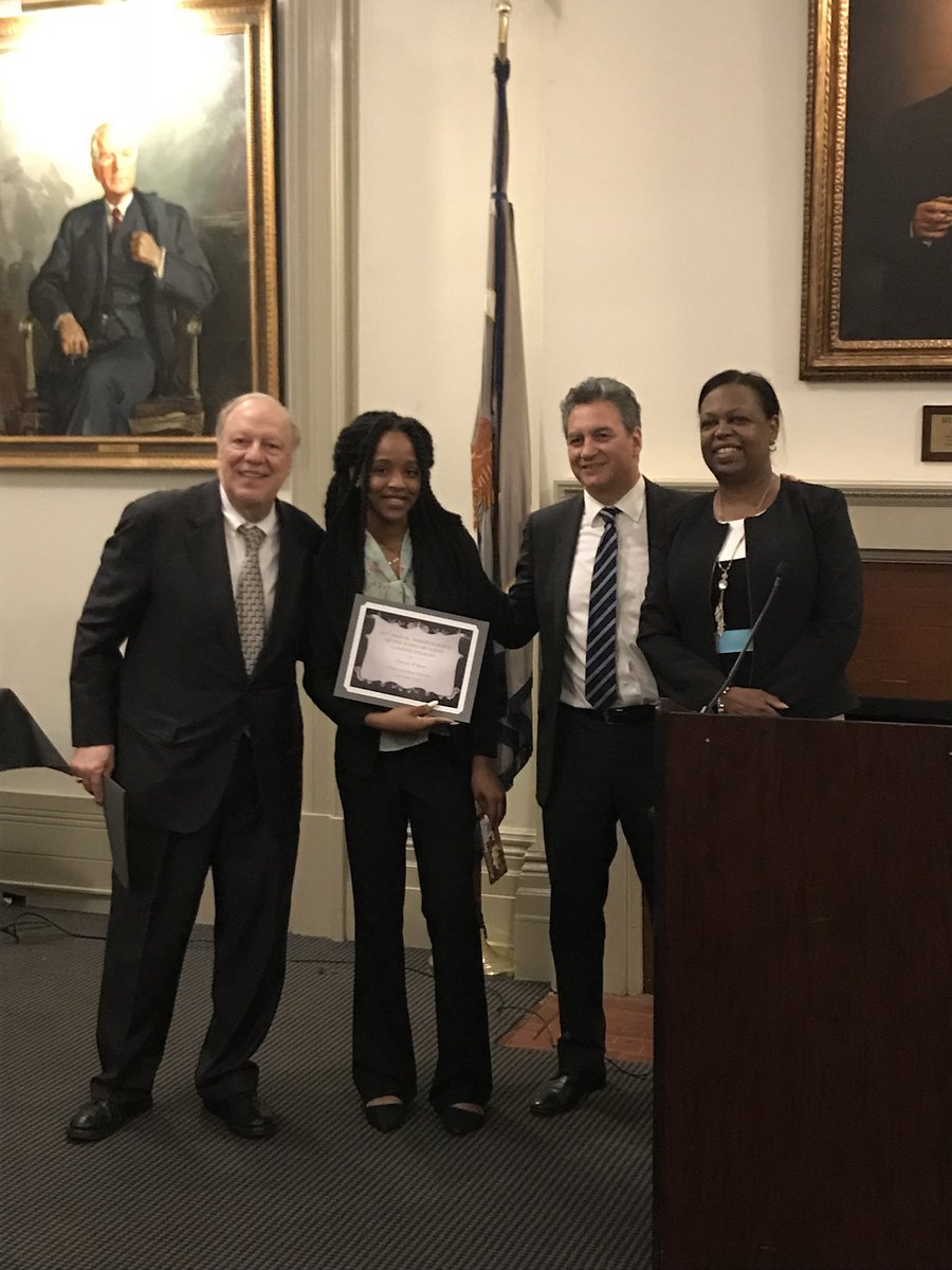 WCBryantHSLIC's tweet photo. One of our students was 1 of 10 high school students to be a finalist for the 16th Annual Independence of the Judiciary essay contest held at the NYC Bar Association! Congrats Thursday! #Proud #RelentlessQuestForExcellence @NYCSchools @NYCMayor @DOEChancellor https://t.co/4VOeOGjymn