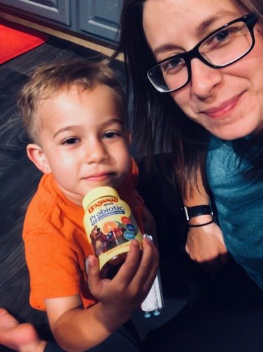 jenelle79's tweet photo. #freesample Give your child a supplement they’ll love &amp; you’ll trust #Lilcritters probiotic https://t.co/Cjp4YWb68F https://t.co/nmGcePIdwp